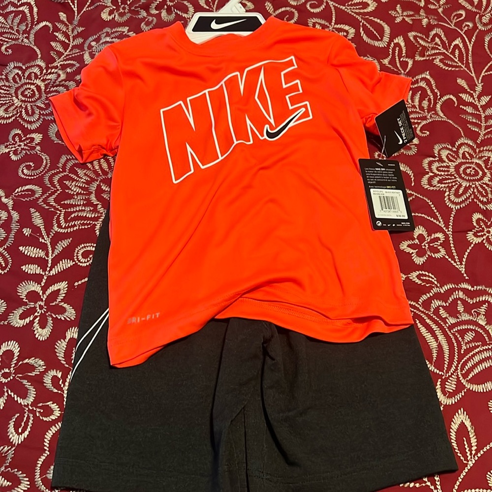Boys Nike short set
